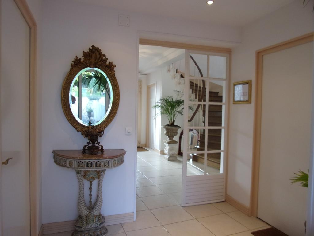Top' Appart Hotel Pont-Sainte-Maxence Esterno foto