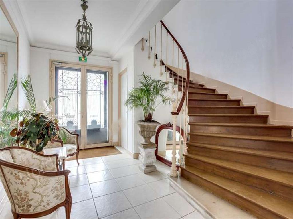 Top' Appart Hotel Pont-Sainte-Maxence Esterno foto