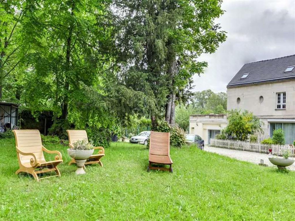 Top' Appart Hotel Pont-Sainte-Maxence Esterno foto