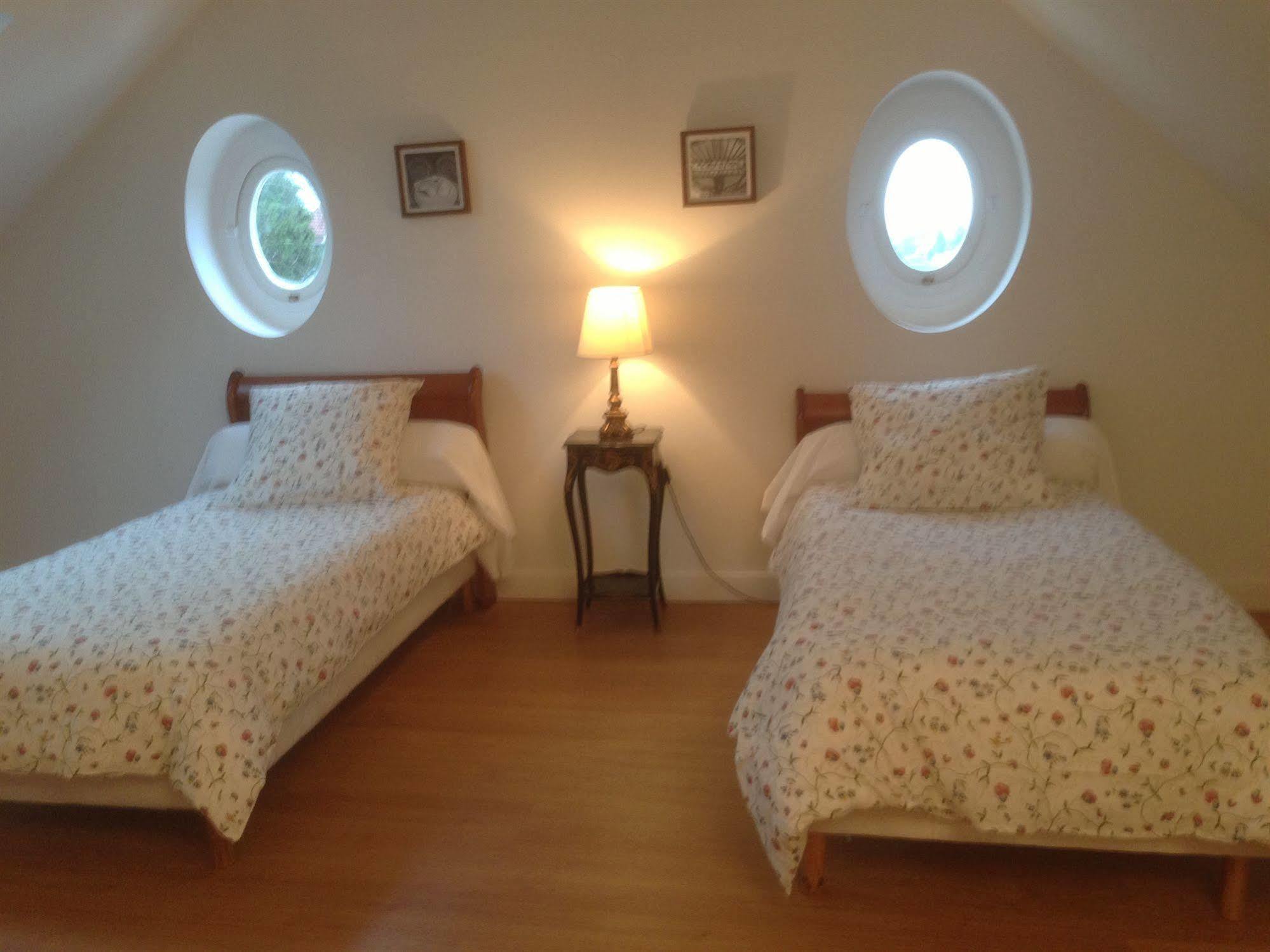 Top' Appart Hotel Pont-Sainte-Maxence Esterno foto